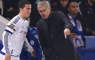 Báo nước Bỉ nghi ngờ Eden Hazard diễn kịch trước mặt Mourinho